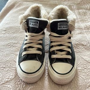 Lined high top shoes